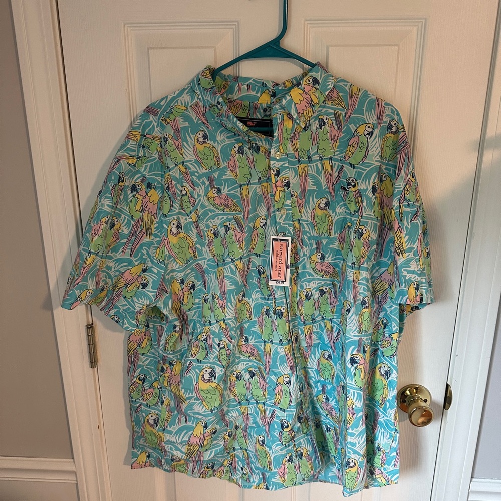 NWT Vineyard Vines short sleeve party shirt. Size XXL